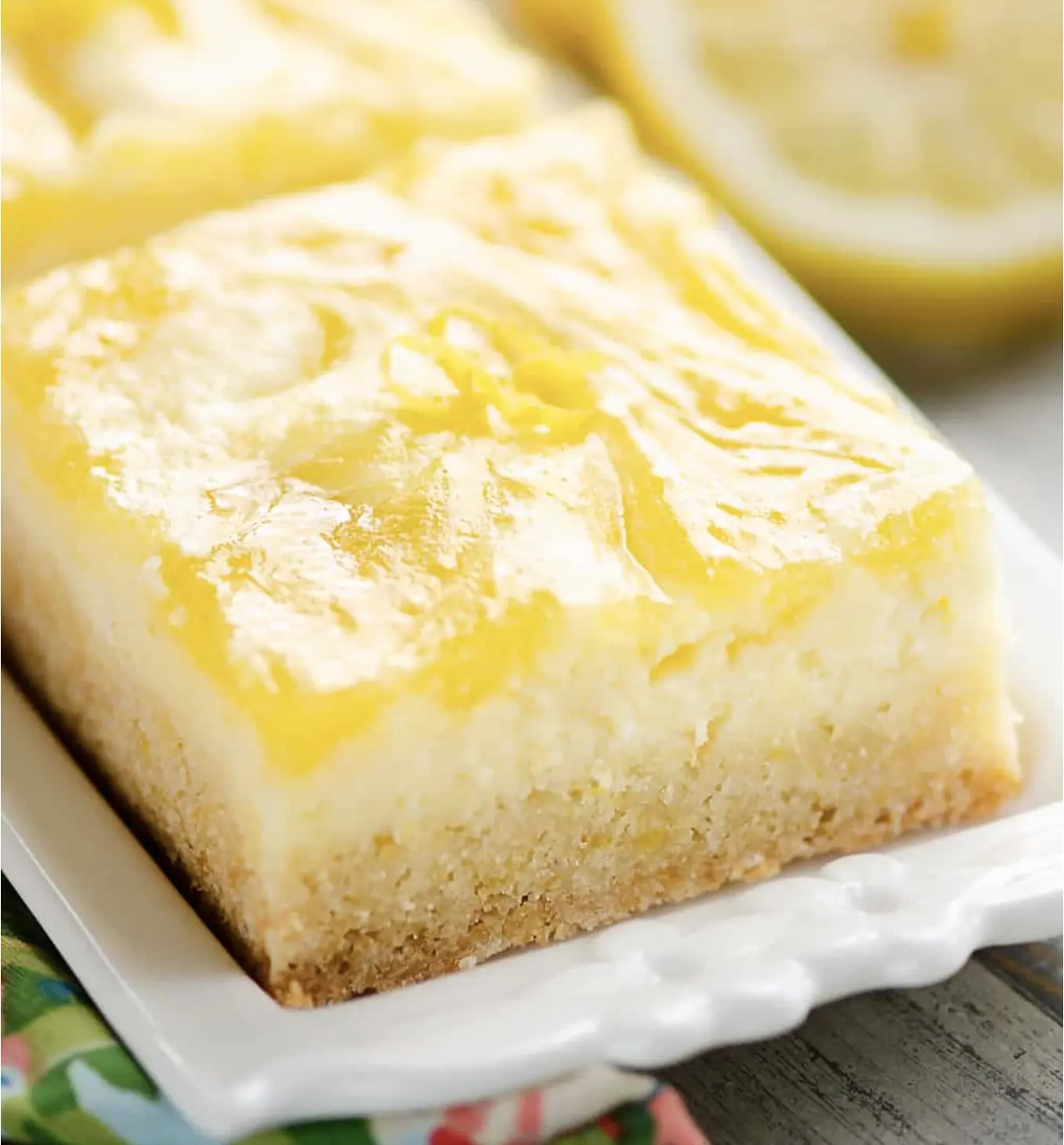 Lemon Cheesecake Bars